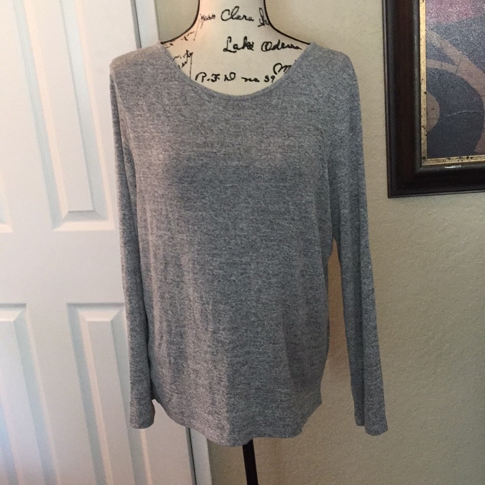 - Gap women top size L